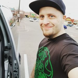 Meet your Posher, Adam